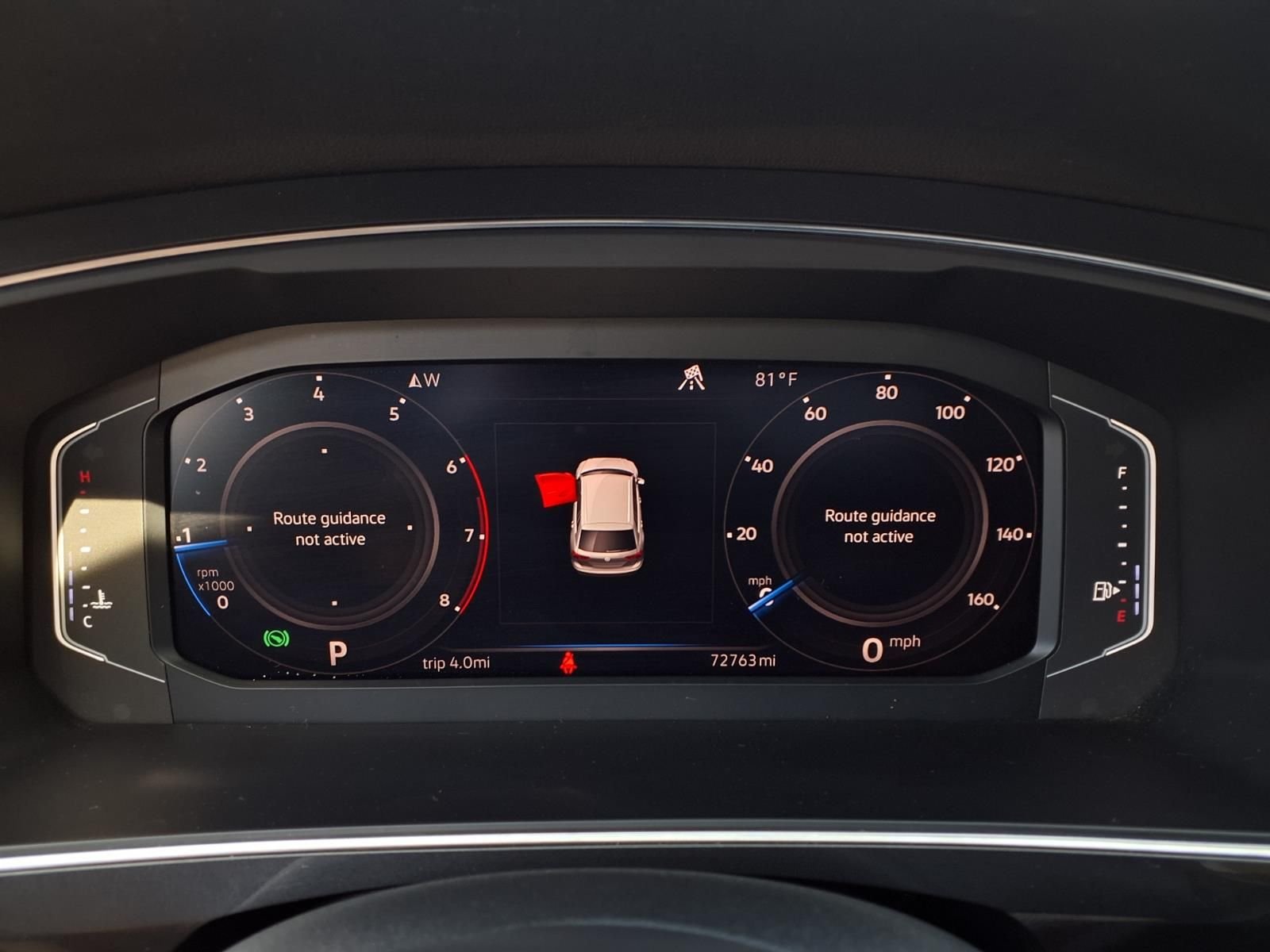 Used 2019 Black Volkswagen 2.0T SEL Premium image 14