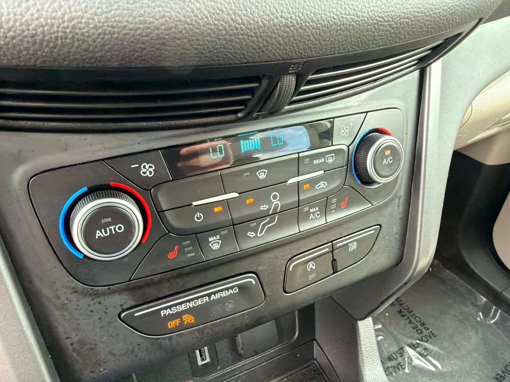 Used 2018 Red Ford SEL image 26