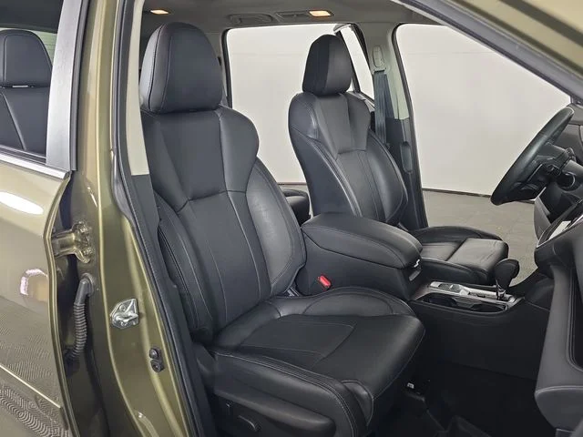 Used 2023 Green Metallic Subaru Touring image 30