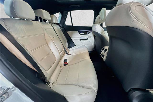 New 2027 Polar White Mercedes-Benz GLC 350e image 55
