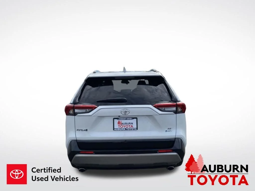 Used 2025 Ice Cap Toyota SE image 7