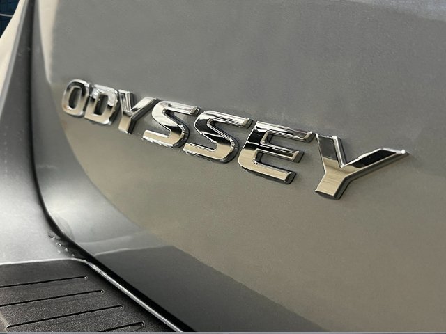 New 2026 Solar Silver Metallic Honda EX-L image 9