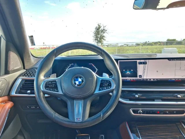 Used 2024 White BMW sDrive40i image 14