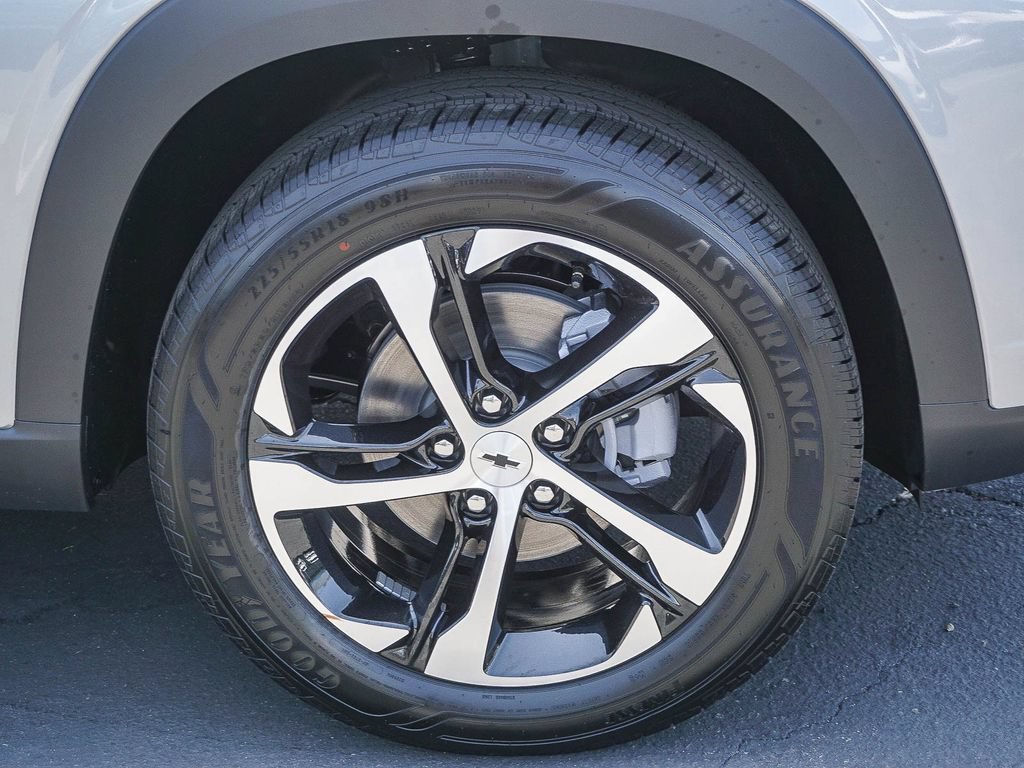 New 2026 Sterling Gray Metallic Chevrolet 1RS image 9
