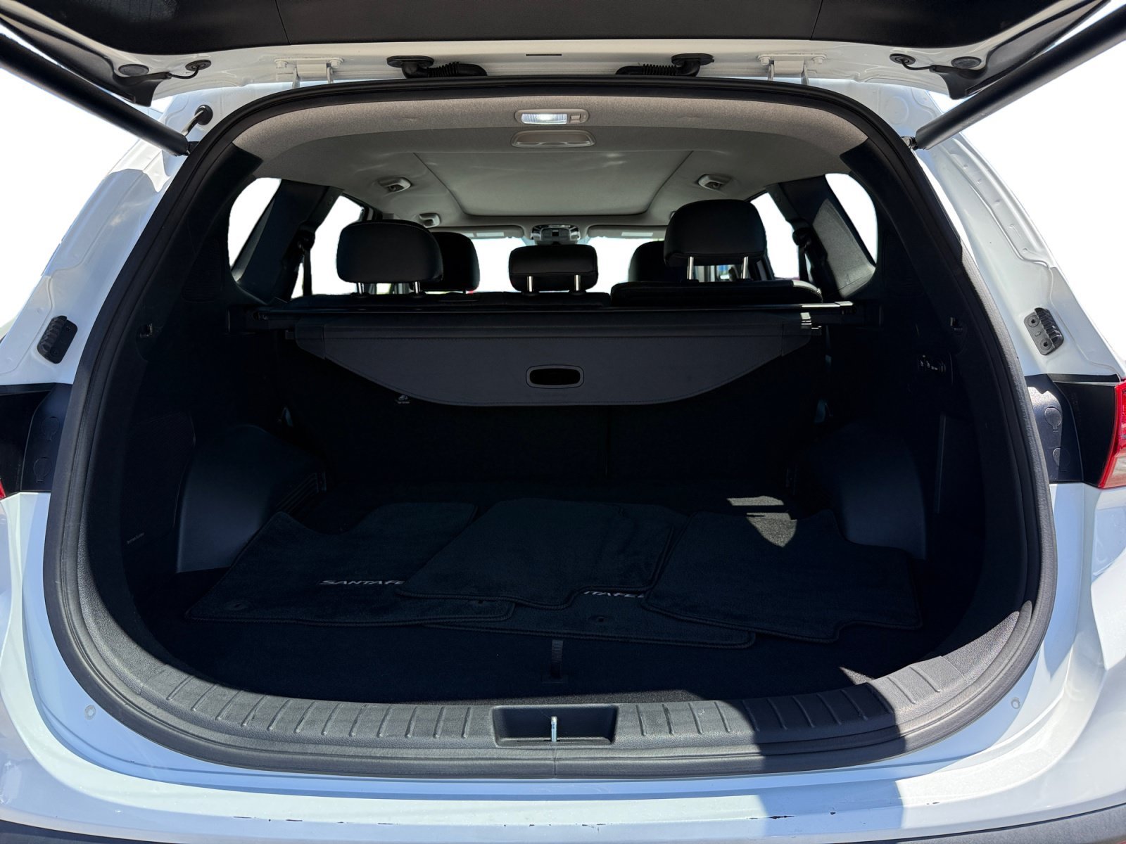 Certified Used 2022 Quartz White Hyundai Limited image 17