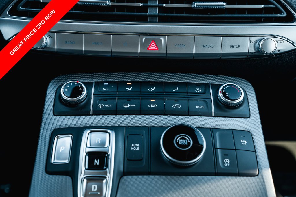 Used 2022 Abyss Black Hyundai SE image 21