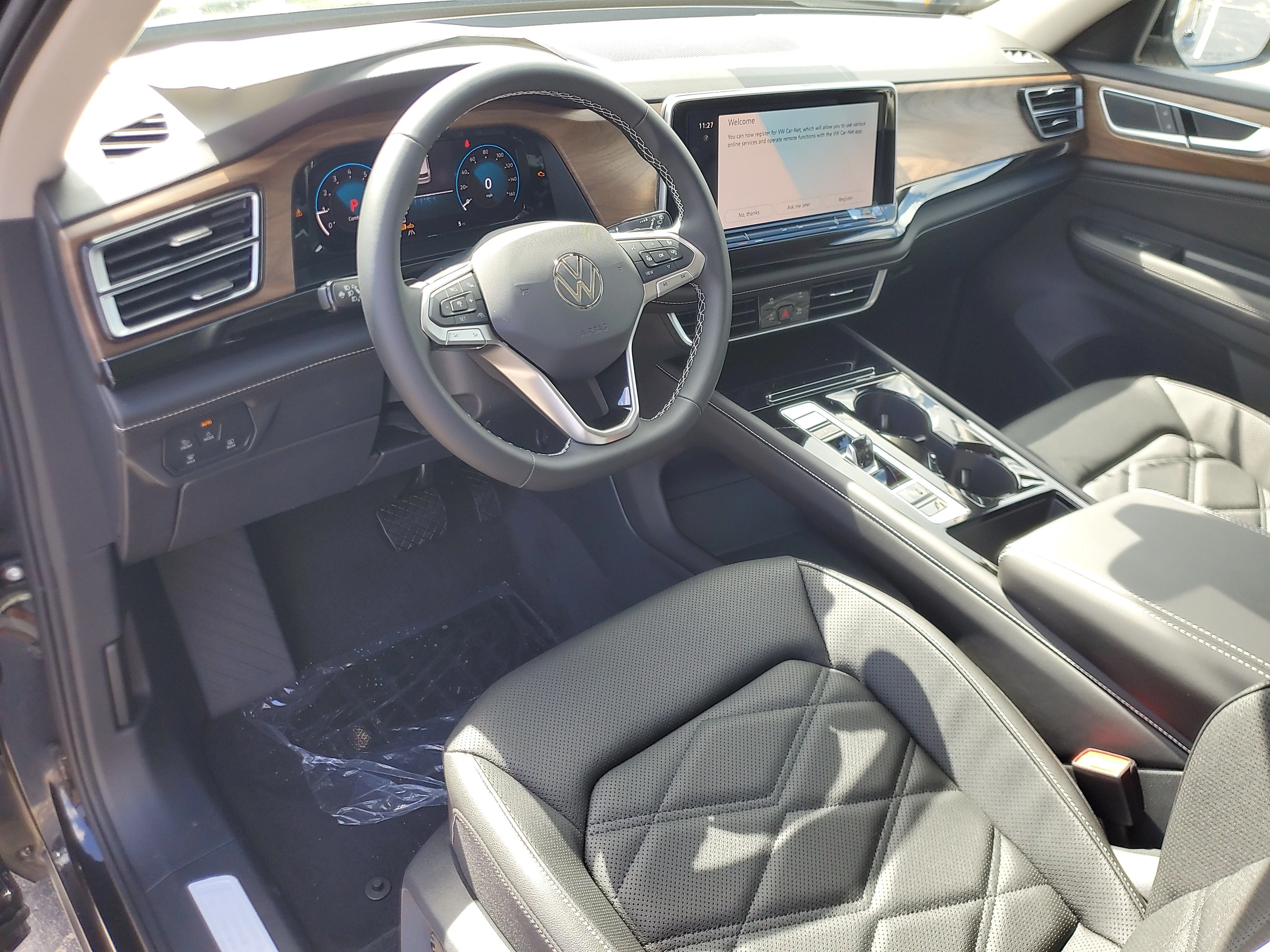 New 2026 Black Volkswagen 2.0T SE w/Technology image 16