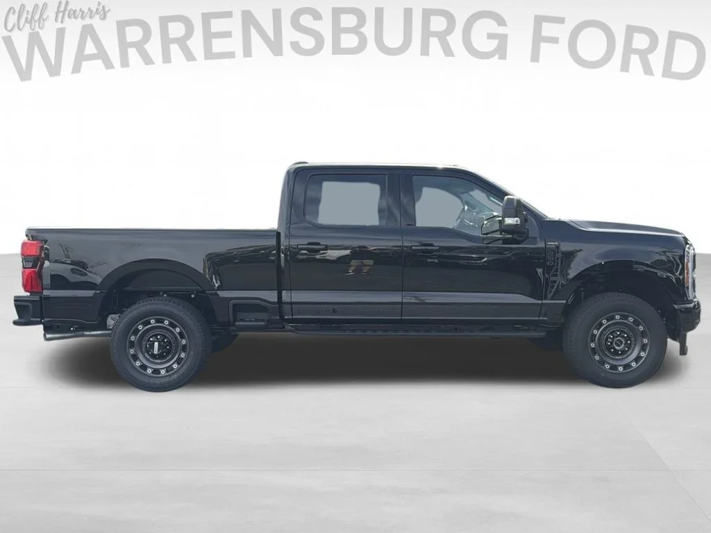 New 2027 Agate Black Metallic Ford F-250® XLT image 8