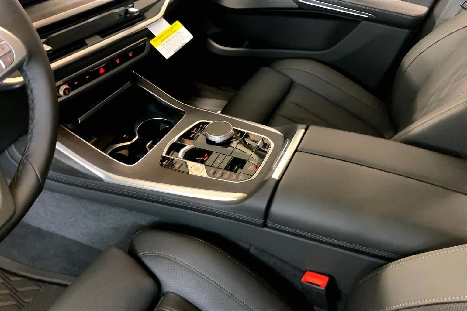 2026 BMW X7 40i - Photo 7