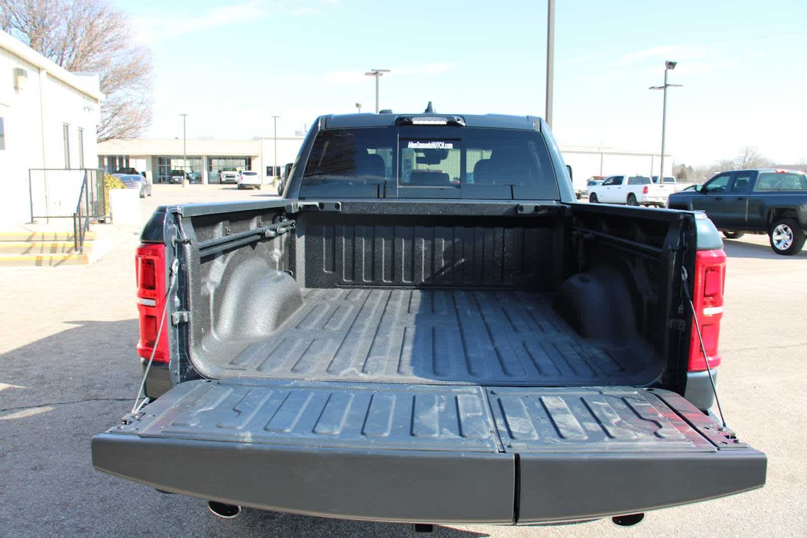 2025 RAM 1500 Limited - Photo 10