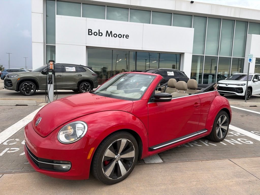 Used 2013 Tornado Red Volkswagen 2.0 TSi image 1