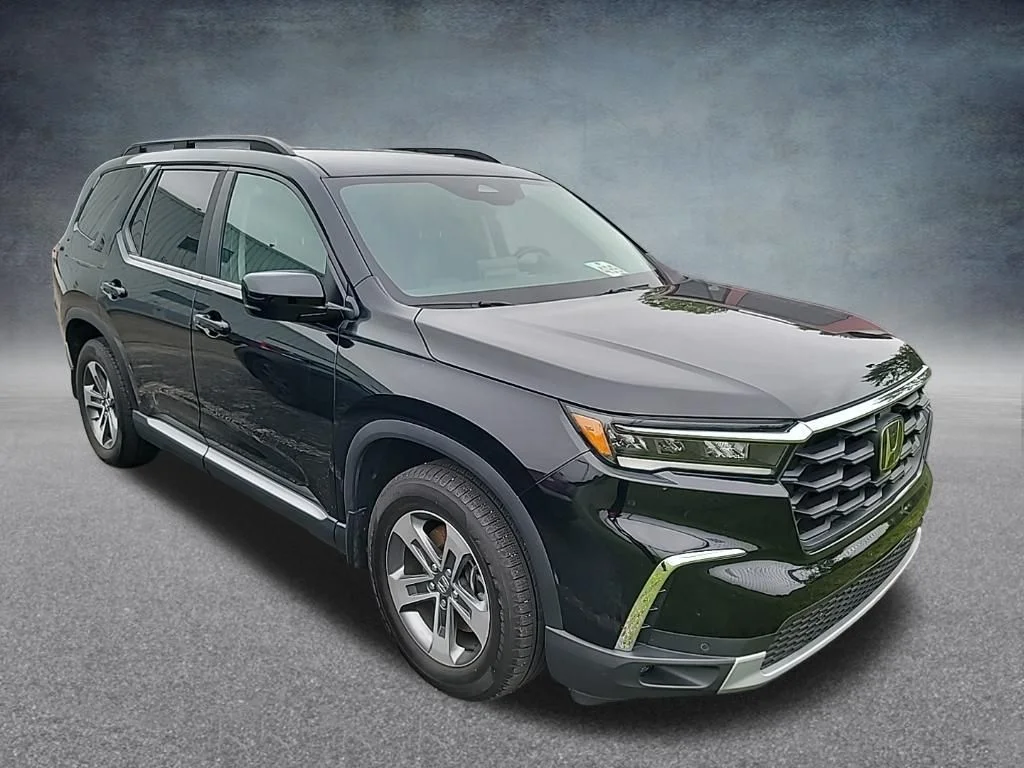 Used 2025  Honda EX-L image 6