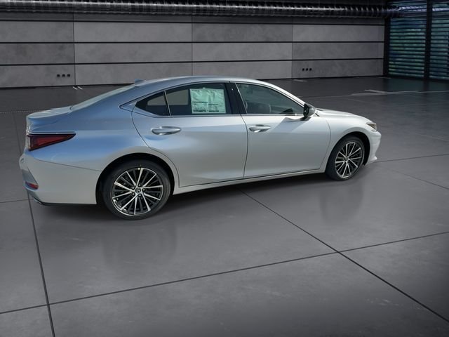 2025 Lexus ES 350 - Photo 8