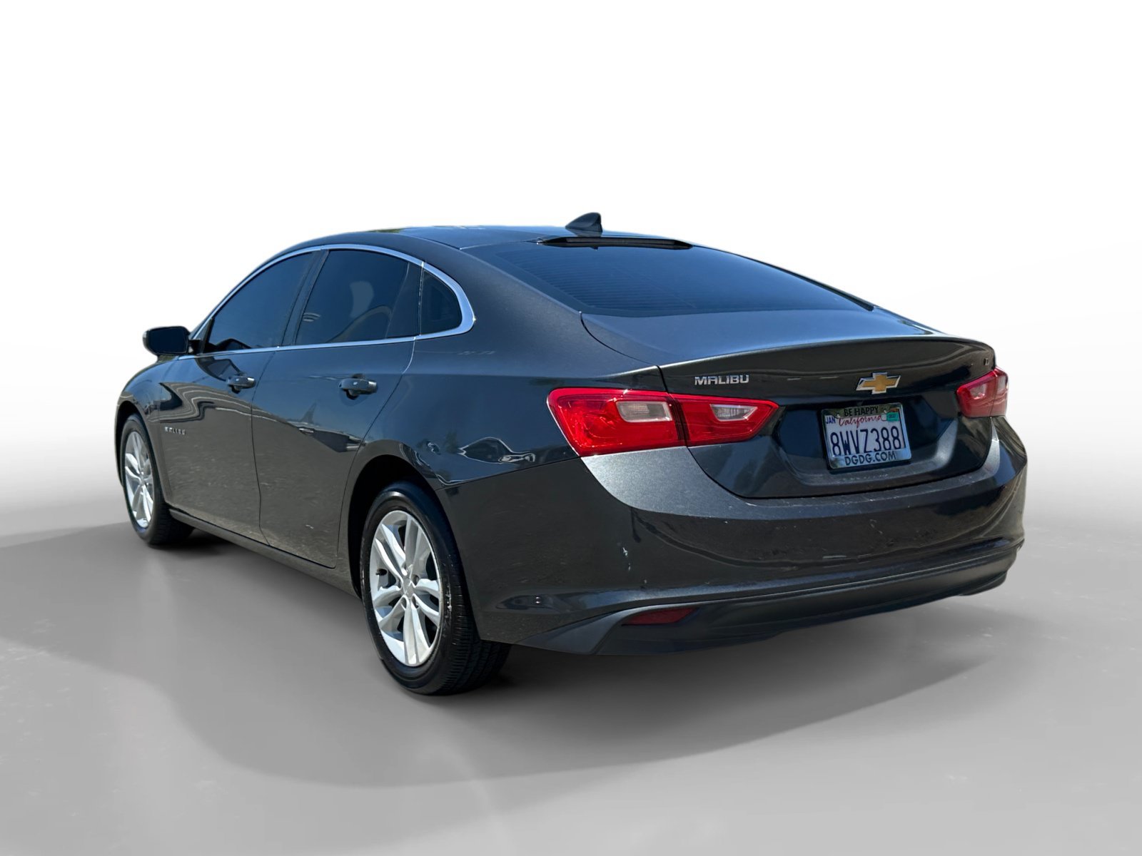Used 2018 Gray Metallic Chevrolet LT image 3