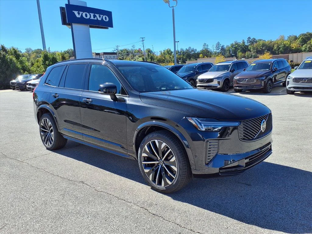New 2027 Onyx Black Volvo Ultra Dark Theme image 1