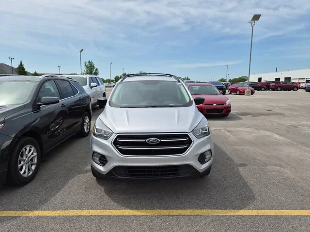 Used 2018 Ford Escape SE with VIN 1FMCU9GD3JUB15955 for sale in Saginaw, MI