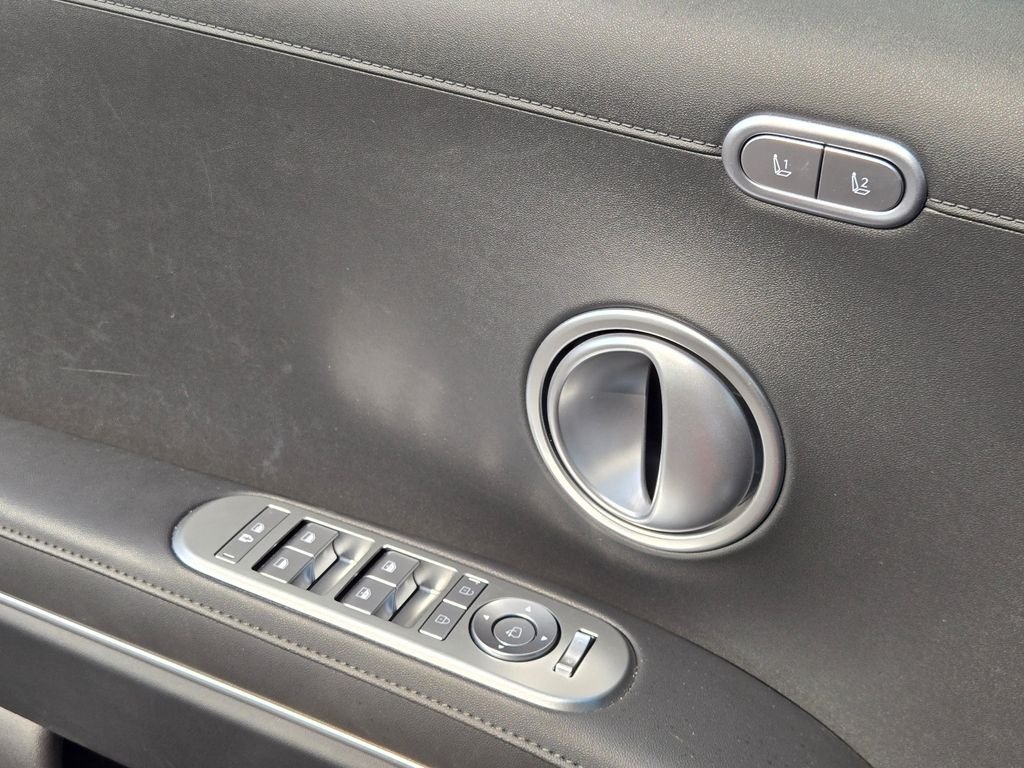 Used 2026 Black Hyundai SEL Premium image 23