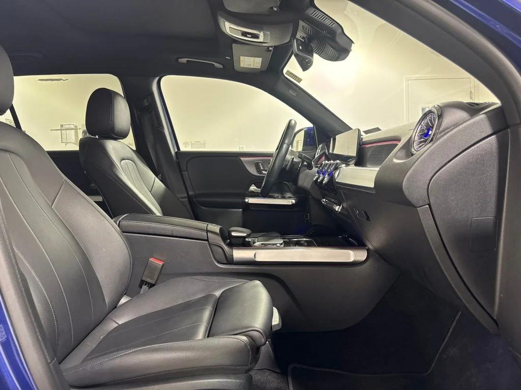 Used 2022 Galaxy Blue Metallic Mercedes-Benz GLB 250 image 28