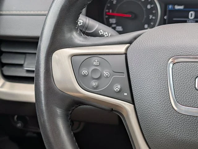 Used 2018 Quartz GMC Denali image 17