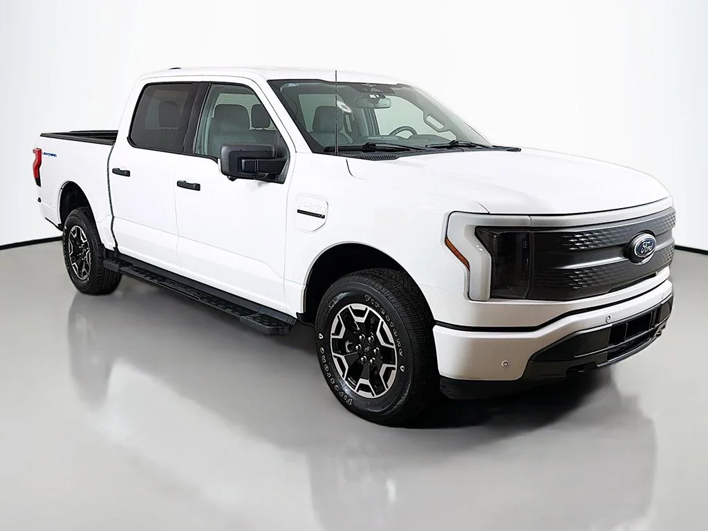 Used 2023 Ford F-150 Lightning XLT with VIN 1FTVW1EL4PWG14196 for sale in Columbus, OH