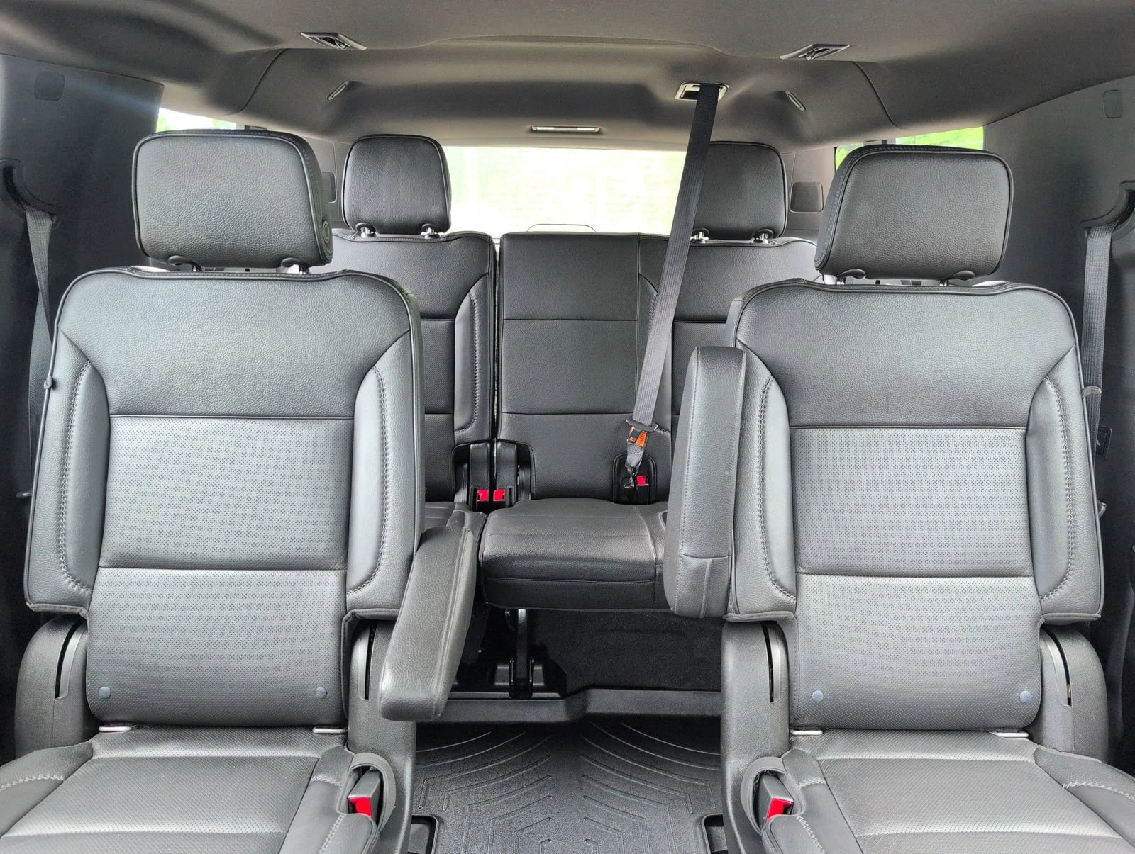 Used 2021 CAYENNE RED TINTCOAT GMC Denali image 28