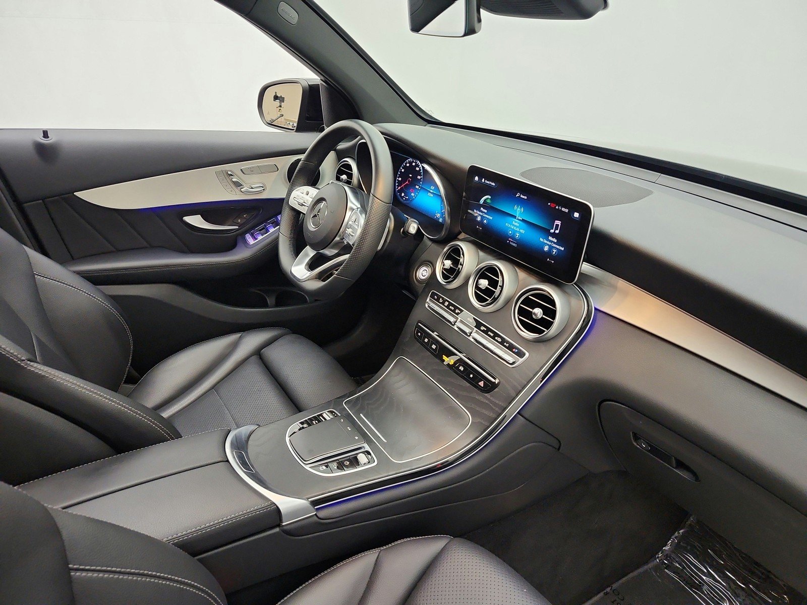 Used 2022 Black Mercedes-Benz GLC 300 SUV image 18