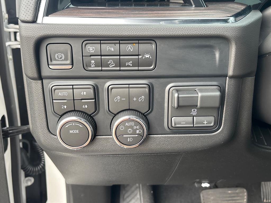 2025 Chevrolet Tahoe Premier - Photo 19