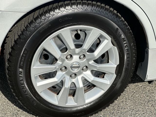 Used 2013 Silver Nissan 2.5 S image 10