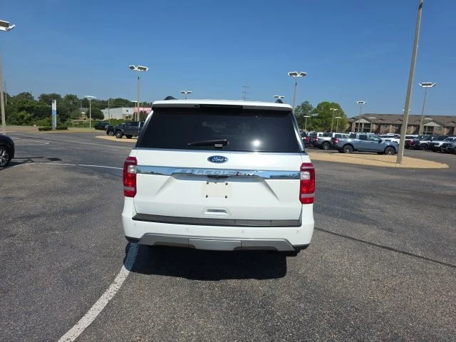 Used 2021 White Ford XLT image 4
