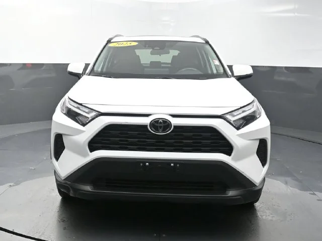 Used 2025 White Toyota XLE image 2
