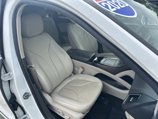 Used 2020 White Lincoln Reserve image 27
