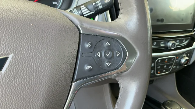 Used 2020 Silver Chevrolet Premier image 13