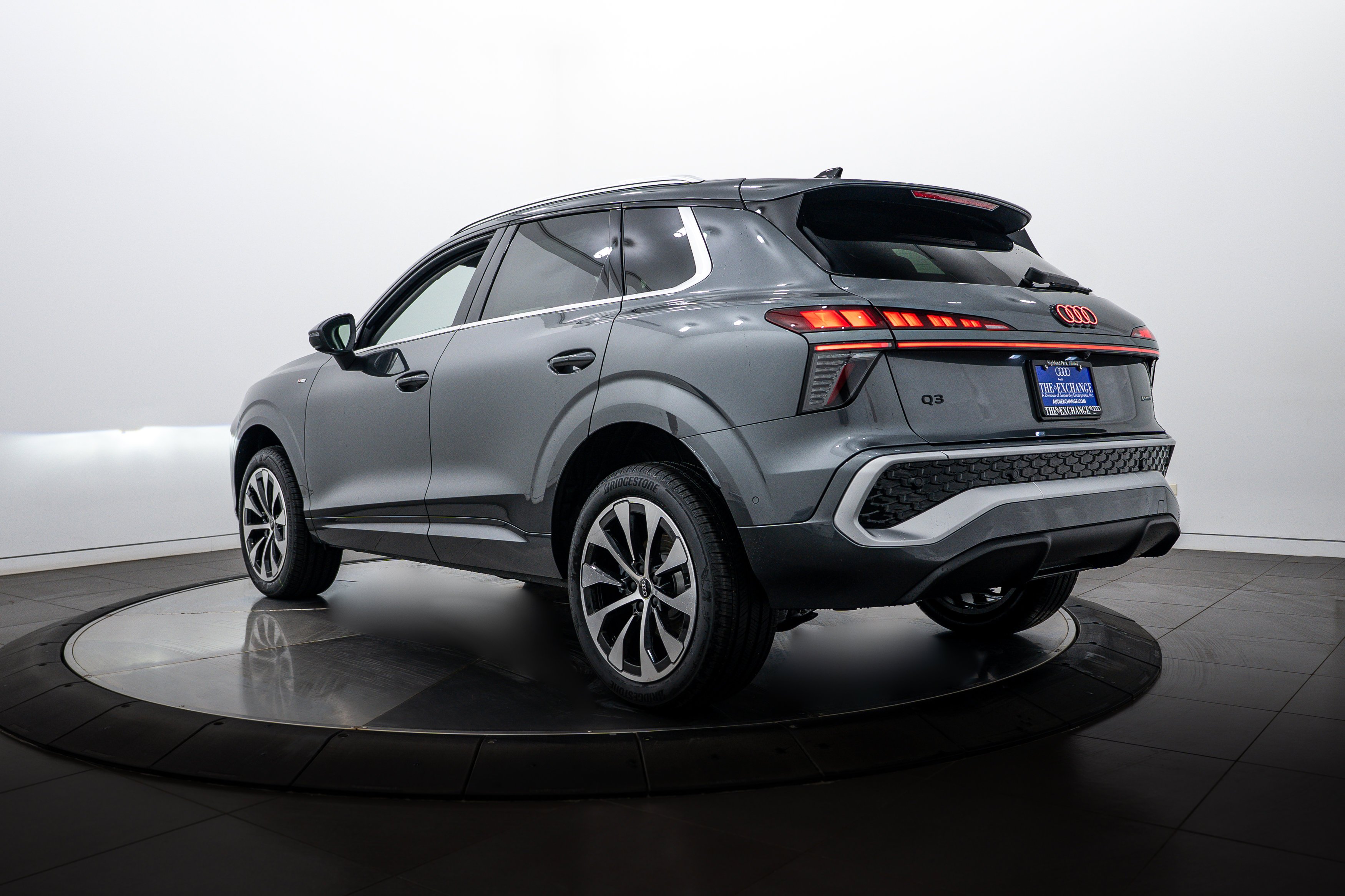 New 2026 Daytona Gray Audi S line image 5