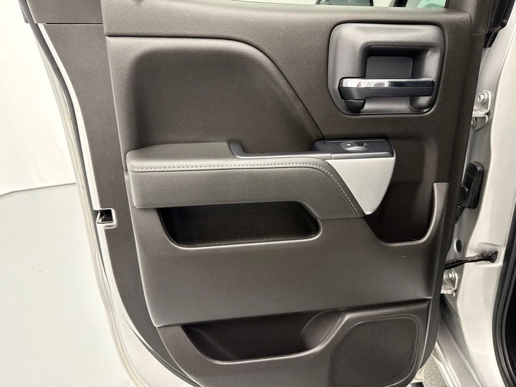Used 2019 Silver Chevrolet LT image 15