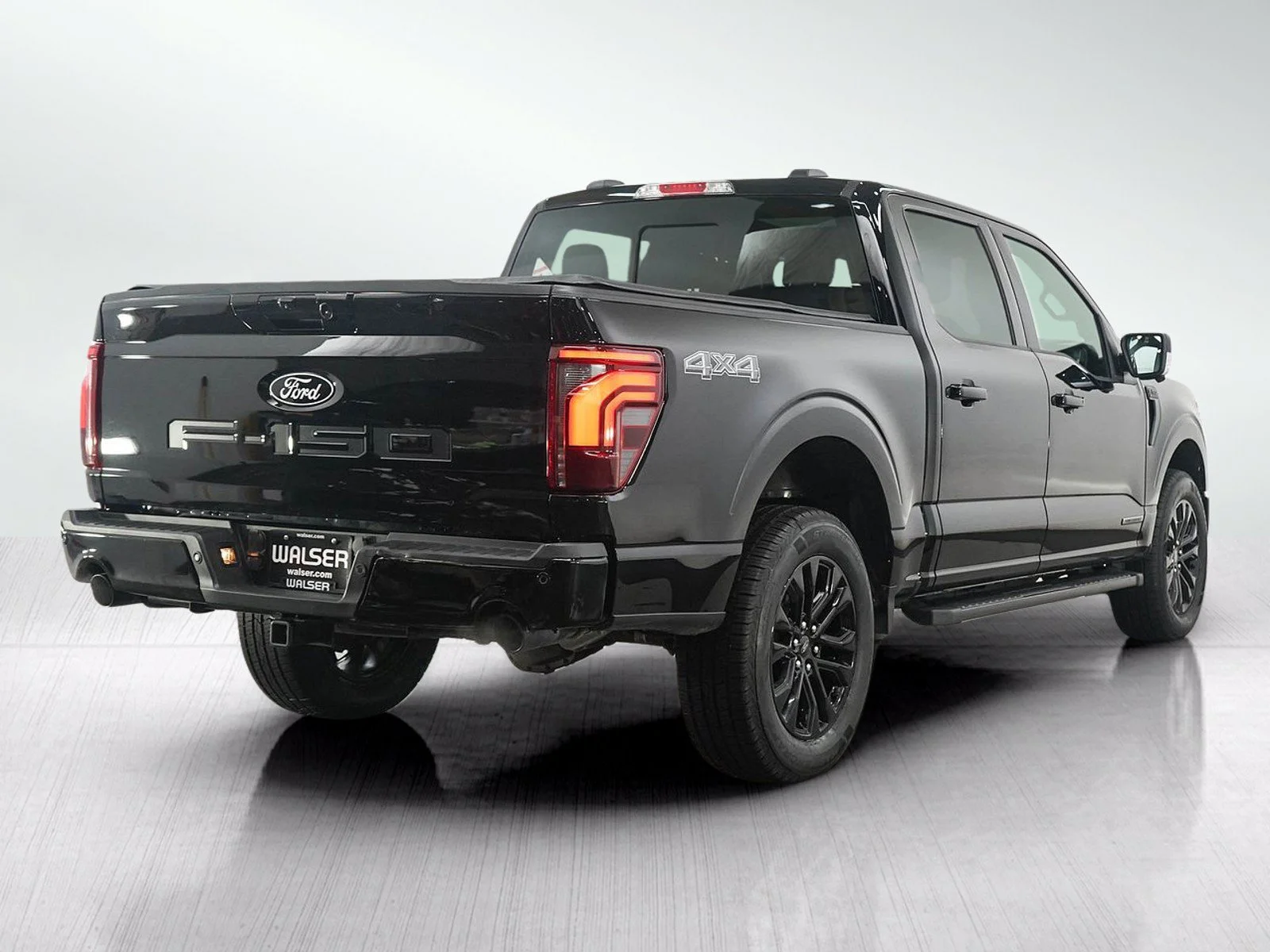 Used 2024 Agate Black Metallic Ford LARIAT image 5