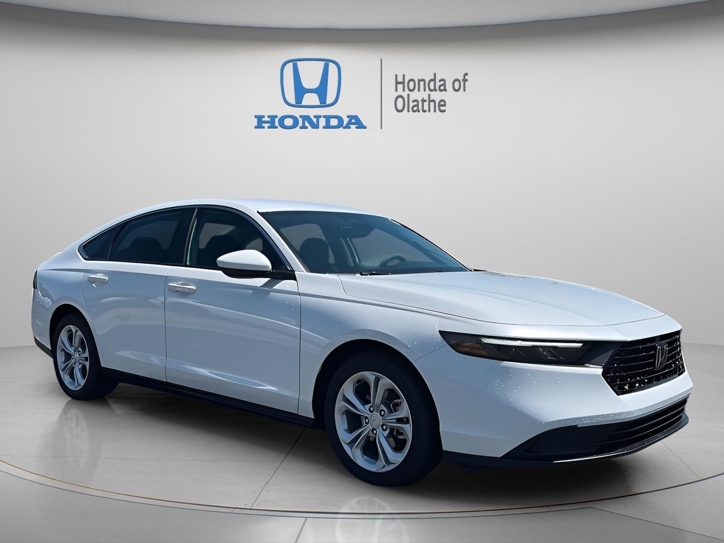 New 2026 Platinum White Pearl Honda LX image 1