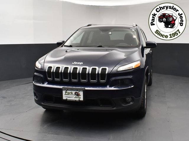 Used 2016 Jeep Cherokee Latitude with VIN 1C4PJMCS5GW153187 for sale in Burnsville, Minnesota