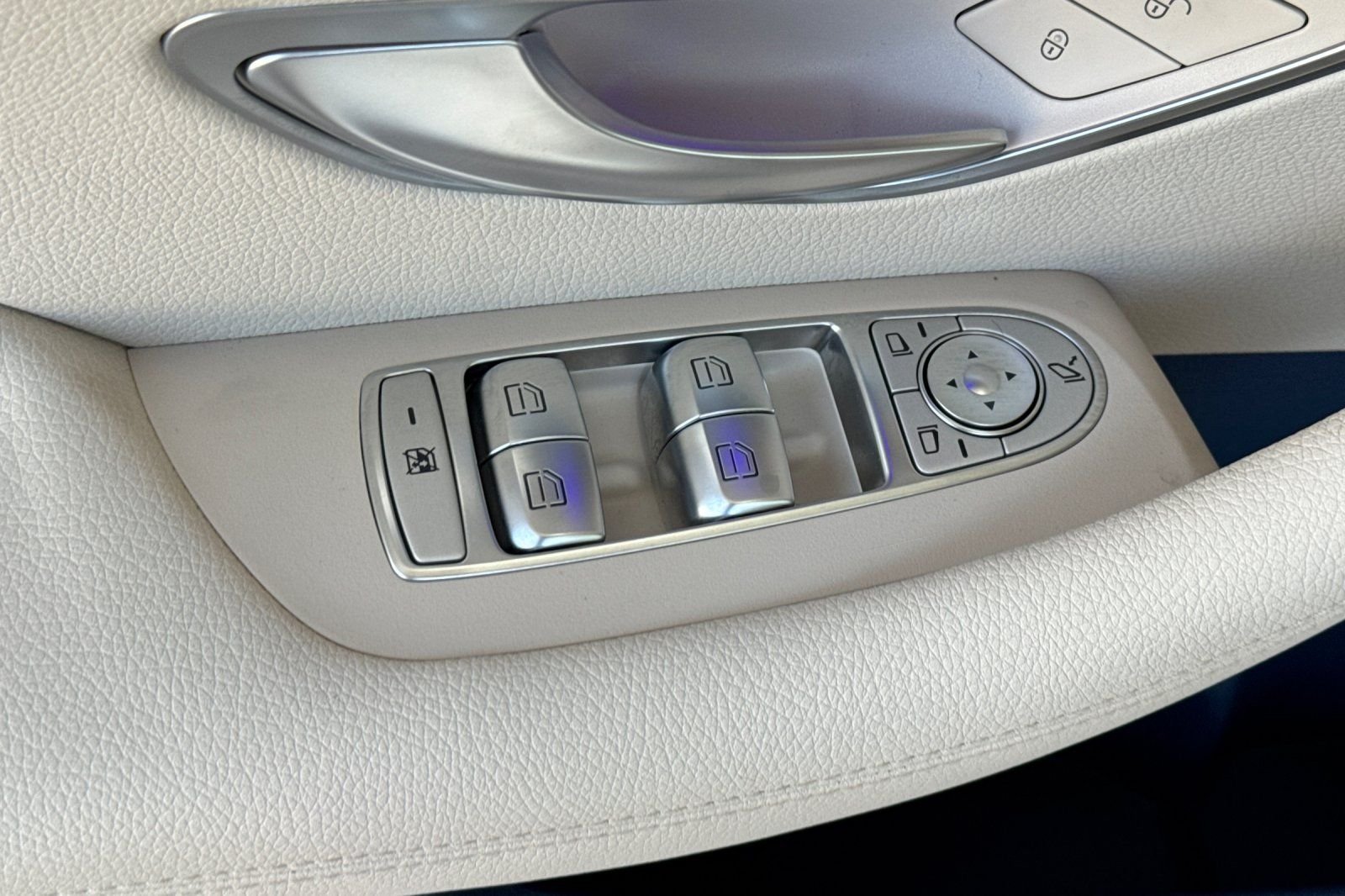 Certified Used 2023 White Mercedes-Benz E 450 image 29