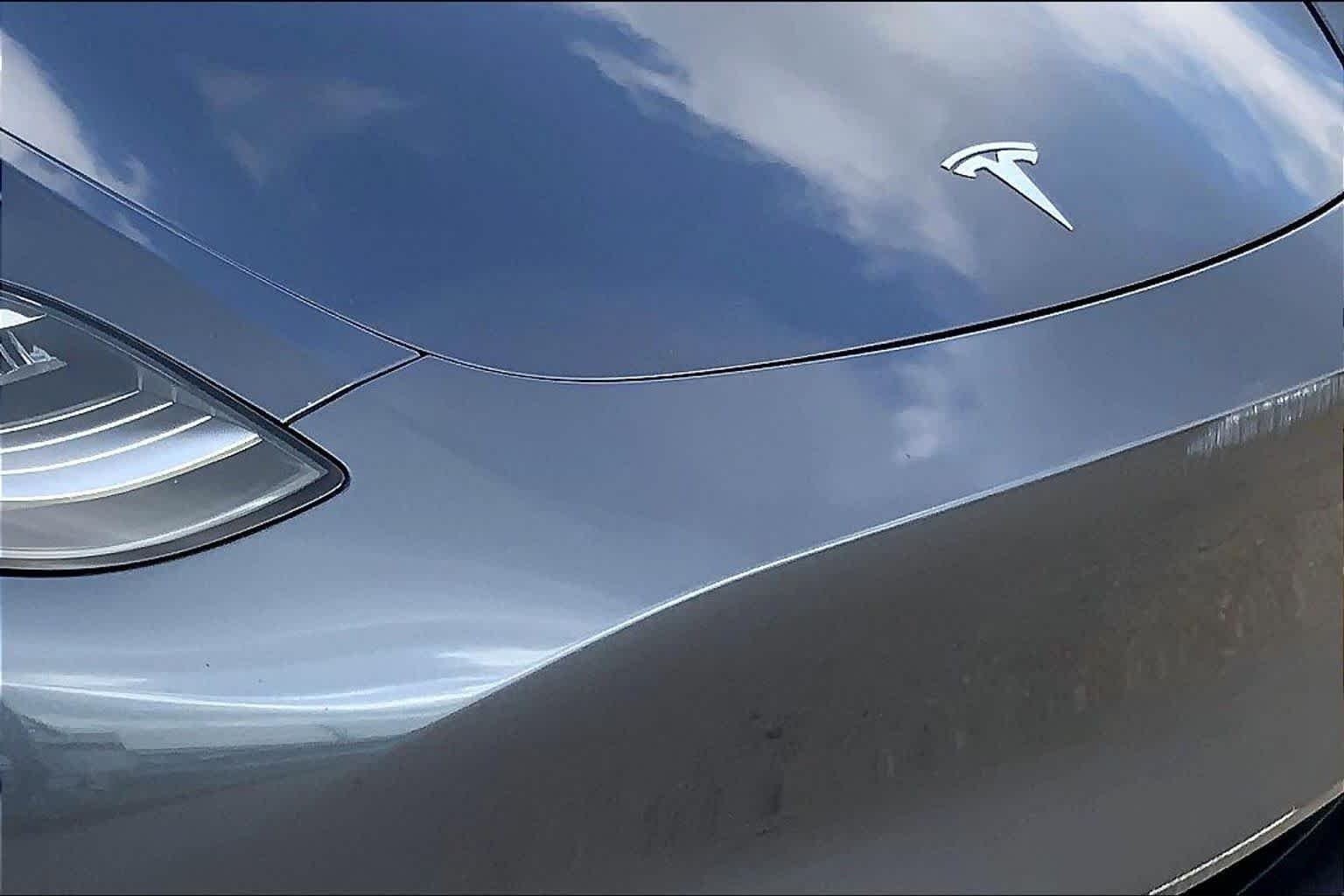 Used 2022 Midnight Silver Metallic Tesla Long Range image 28