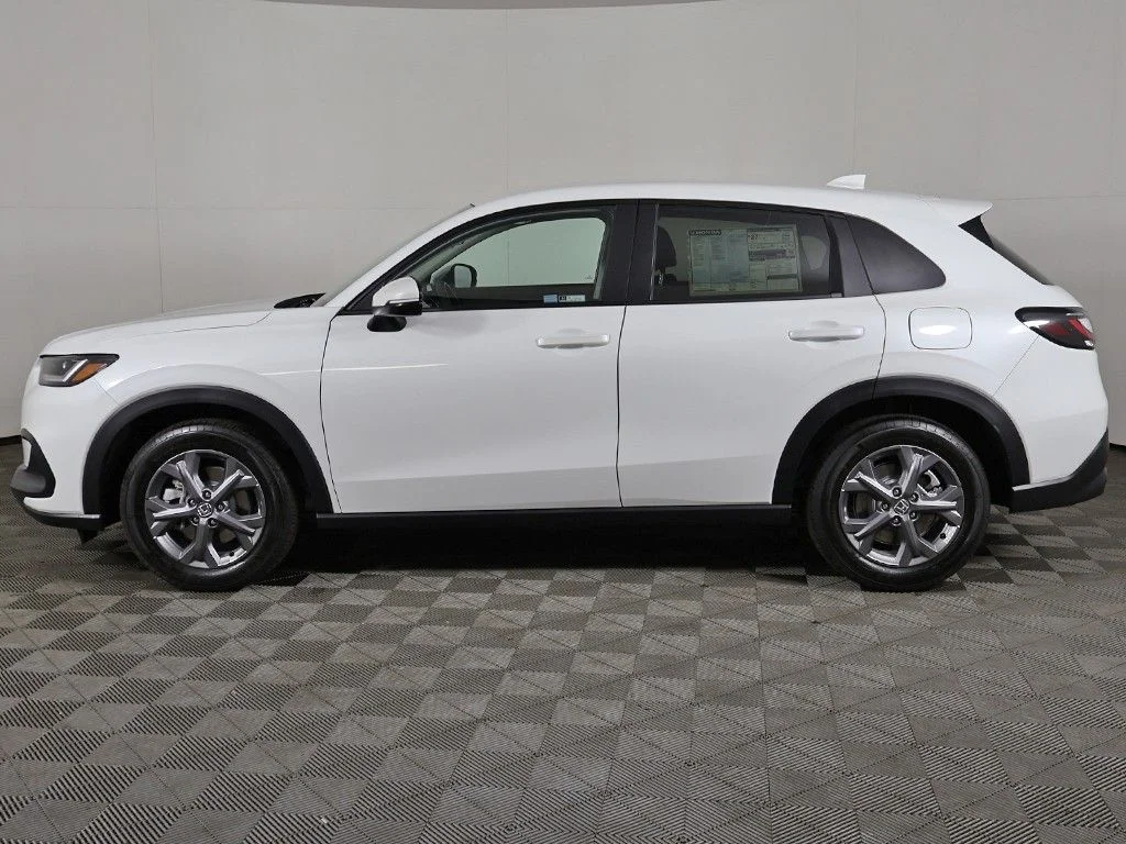 New 2027 Platinum White Pearl Honda LX image 8