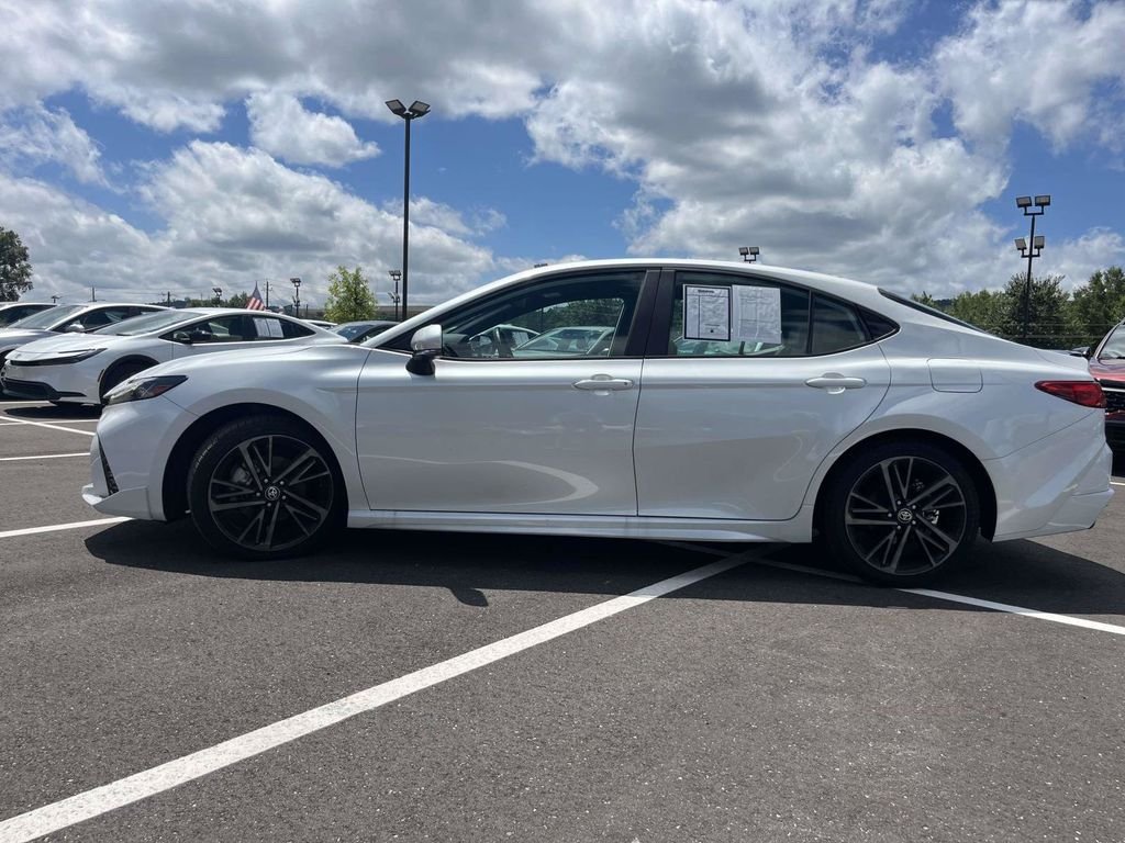 2025 Toyota Camry XSE - Photo 6