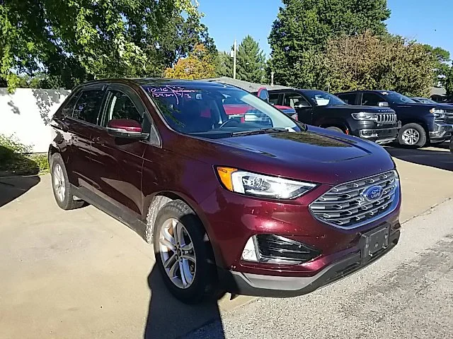 Used 2019 Red Ford SEL image 2