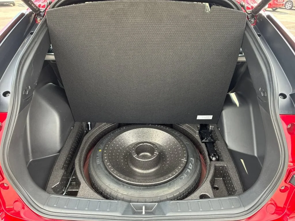 Used 2024  Mitsubishi SE image 37