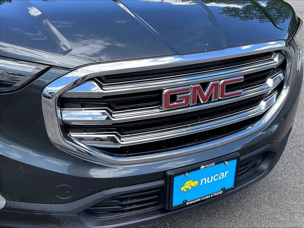 Used 2018 Gray GMC SLE image 30