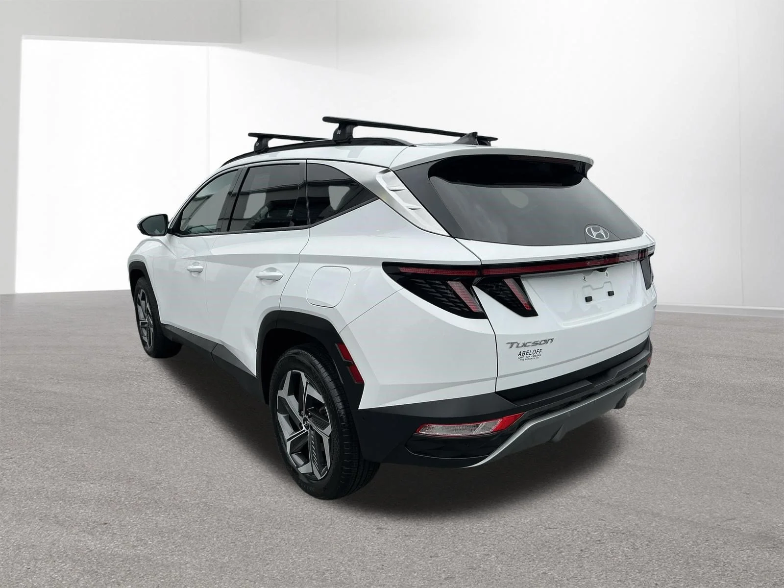 Used 2023 White Hyundai Limited image 5