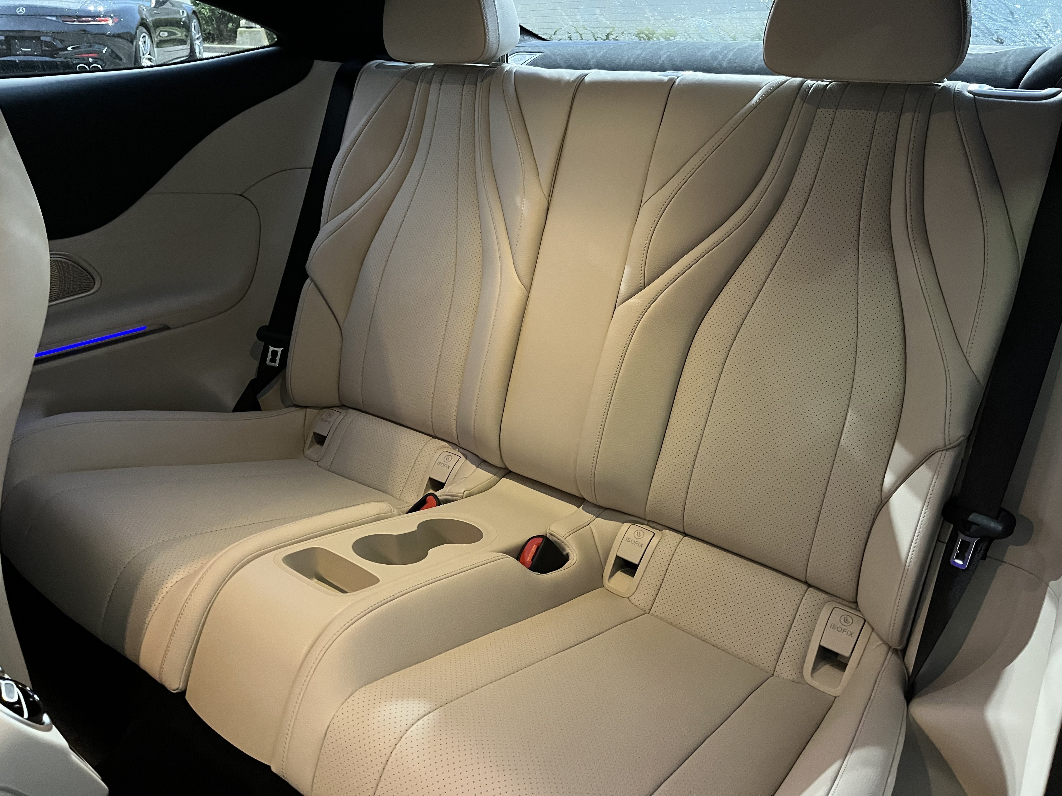 New 2026 MANUFAKTUR Moonlight White Metallic Mercedes-Benz CLE 300 image 17