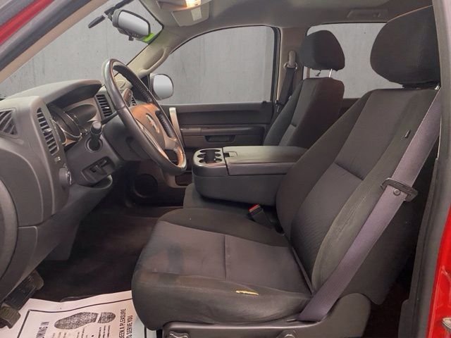 Used 2011 Red GMC SLE image 6