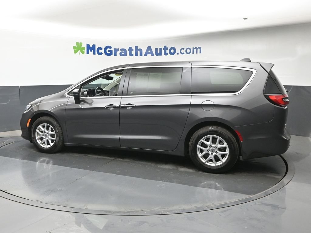 Used 2023 Gray Chrysler Touring L image 22