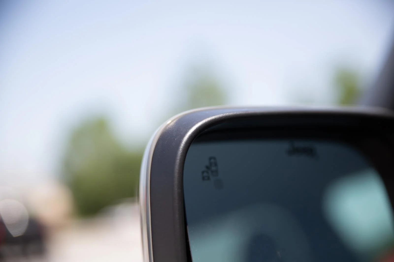Used 2021 Graphite Gray Jeep Latitude image 10
