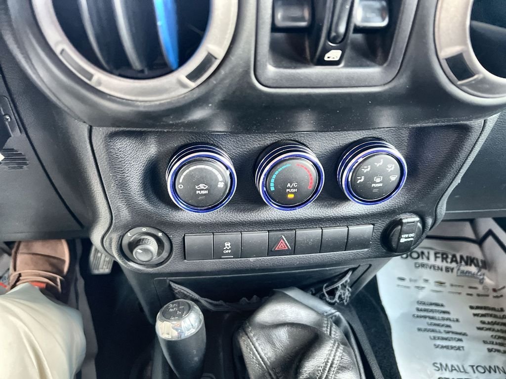 Used 2015 Black Jeep Unlimited Sport image 18